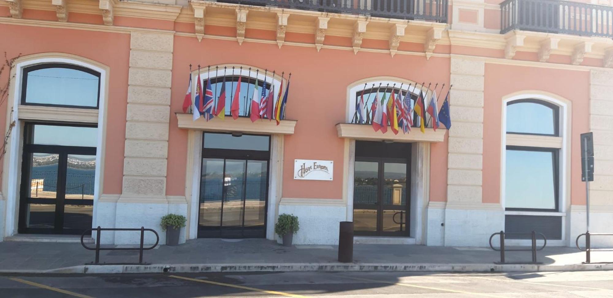 Hotel Europa Tarento Exterior foto