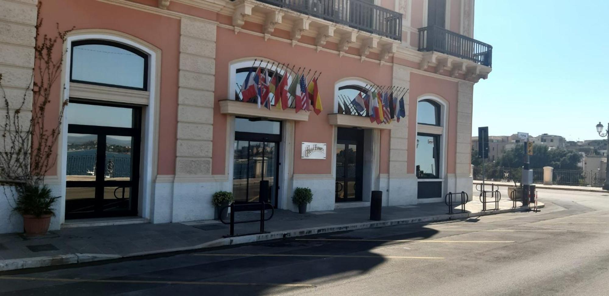 Hotel Europa Tarento Exterior foto